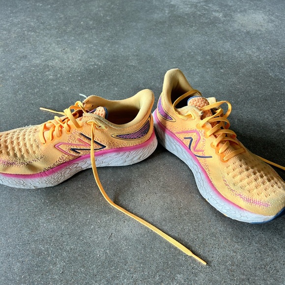 New Balance Fresh Foam Running Shoes - Picture 4 of 5